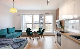 Golden Apartmentsisok15I2